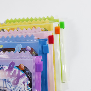 Bolsa de PVC Transparente Personalizada con Cierre, para Tarjetas de Fotos de Ídolos, con Diseño de Dibujos Animados - Product Image 4