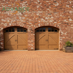 Puertas de <span class=keywords><strong>Garaje</strong></span> de Madera Sólida con Paneles de Aspecto Moderno en Oferta, Revestimiento de Madera Clásica, Aisladas, Eléctricas, Seccionales, Color Marrón - Product Image 1