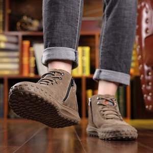 Zapatos deportivos de invierno 2025 para hombre, cálidos, de felpa, de algodón grueso, antideslizantes, para trabajo, protección laboral, estilo moderno, con malla. - Product Image 3