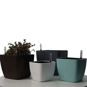 Redeco 2023 New Trend Contemporary Flower Pots Self-Absorbent Planter Plastic Garden Pots For Garden Supplies