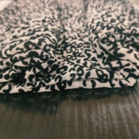 Tissu en maille tricotée Spandex/Polyester à motif floqué couleur personnalisée, respirant, anti-moisissure, haute qualité, toucher doux, 70 GSM