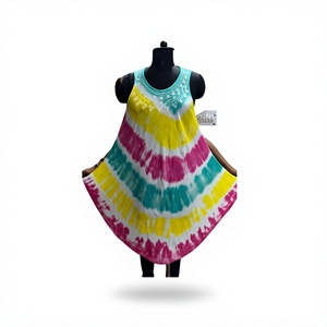 Vestido Midi Tipo Paraguas con Cuello en V, Estampado Batik Bohemio y Tejido con Efecto Ilusión - Product Image 2