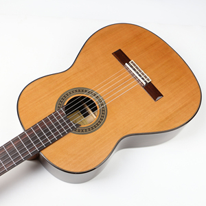 Guitarra Clásica Hecha a Mano Cherry CG-950 4/4 de 39 Pulgadas, Totalmente de Madera Maciza con Mástil y Diapasón Hechos en Guangdong - Product Image 3