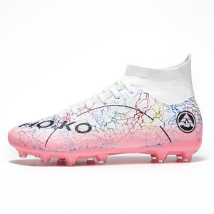 Nuevas botas de fútbol con tacos largos y transpirables para hombre y mujer, ideales para entrenamiento en césped. - Product Image 4
