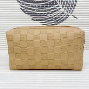 กระเป๋าเครื่องสำอาง PVC และ PU จุของได้เยอะพร้อมซิปกระเป๋าใส่เครื่องสำอางใช้งานง่ายทันสมัยสะดวกสำหรับผลิตภัณฑ์ดูแลผิวลิปสติก - Product Image 4