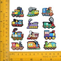 Accessoires de décoration pour chaussures à trous pour enfants, motif train de dessin animé, fleur, en PVC et caoutchouc souple, avec boucle, Spot Chine