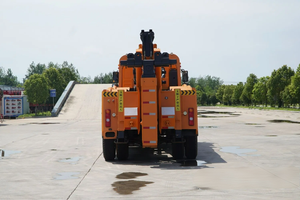 Camion de remorquage tout-terrain 4x4 CLW léger pour le dépannage de véhicules, camion de remorquage lourd - Product Image 5