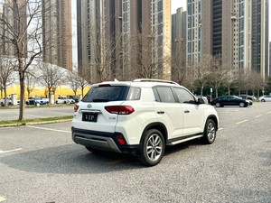 Auto Usata 2018 <span class=keywords><strong>Hyundai</strong></span> <span class=keywords><strong>Ix35</strong></span> 2.0GLS 2WD Edizione Smart and Brave--Enjoy, Prestazioni Efficienti e Potenti, Esterno Bianco, SUV Affidabile - Product Image 5