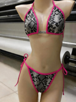 Nuevo Bikini de Lujo de 3 Piezas para Mujer 2026, Logotipo Metálico Personalizado, Sexy, Micro Mini, Spandex, Nylon, Ropa de Playa de Verano, OEM, ODM