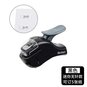 1pc Agrafeuse manuelle sans agrafes Grande presse créative <span class=keywords><strong>Pince</strong></span> <span class=keywords><strong>à</strong></span> gaufrer Agrafeuse de bureau Papeterie sûre et facile <span class=keywords><strong>à</strong></span> utiliser - Product Image 6