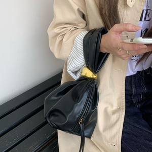 Pleated <b>Cloud</b> Bag Women <b>Pillow</b> Shape Single Strap Zipper Closure Wine Red And Black COULD Material Fall 2024 - Product Image 3