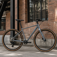 Vélo tout-terrain en aluminium 700C léger, capacité de charge 120 kg, freins à disque hydrauliques, idéal pour le trajet quotidien et les aventures.