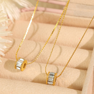 สร้อยคอจี้แฟชั่น ทองสแตนเลสประดับเพชรเม็ดเล็ก รูปทรงวงรีเรขาคณิต สร้อยคอคล้องไหปลาร้า เครื่องประดับสำหรับผู้หญิง ของขวัญ - Product Image 3