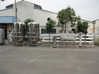 Ligne de production de remplissage d'eau en bouteille entièrement automatique et économique, machine de remplissage, équipement de traitement d'eau par osmose inverse