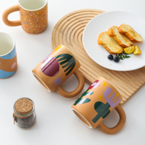 Taza de Oficina de Cerámica Pintada a Mano de Estilo Nórdico Creativo, con Diseño de Dibujos Animados, Personalizable, Reutilizable, Apta para Alimentos, para Fiestas - Product Image 1