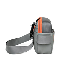 Sac banane unisexe moderne et tendance en nylon imperméable, personnalisable avec logo du fabricant, pour usage quotidien, à porter en bandoulière ou à la taille