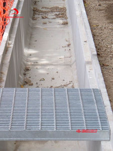 Grilles de gril en acier au carbone durables personnalisées résistantes à l'eau et antirouille pour l'application de plancher Matériaux de construction en métal - Product Image 6