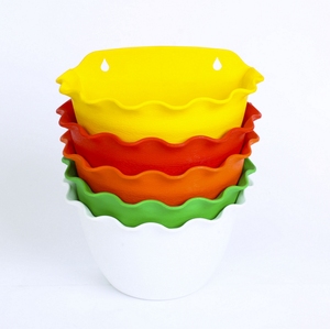 Pot de fleurs mural en plastique PP, 5 couleurs, design à bord festonné avec trous de drainage pour jardin, balcon, plantation verticale - Product Image 4