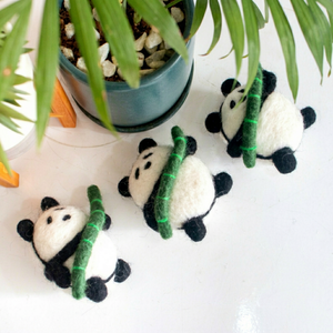 Panda de Fieltro y Lana con Adorno de Bambú, Juguete Educativo de Simulación, Colección de Animales Adorables para Niños - Product Image 5