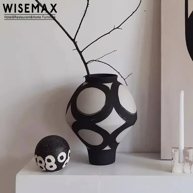 WISEMAX FURNITURE Nordic simple vase ornaments black and white creative styling ceramic flower vase for living room office