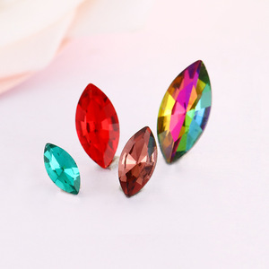 Accessoires de bijouterie en diamant œil de cheval à fond pointu, fabricant en gros de diamants en verre cristal d'eau de forme irrégulière - Product Image 2