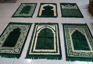 Tapis de prière islamique en velours Namaz Sajjadah Musulman Namaz Seccade |    500 GRAMMES - Product Image 6