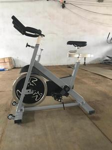 Vélo de rotation professionnel de bonne qualité, exercice professionnel, meilleure qualité - Product Image 5