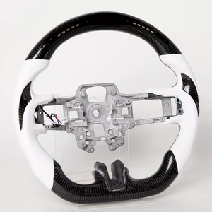 Volante Deportivo de Fibra de Carbono Real con Luces LED de Cambio de Marcha, Diseño Elegante, para <span class=keywords><strong>Ford</strong></span> <span class=keywords><strong>Mustang</strong></span> <span class=keywords><strong>GT</strong></span> <span class=keywords><strong>2018</strong></span>, 2019 y 2020 - Product Image 2