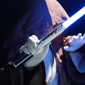 <span class=keywords><strong>Sabre</strong></span> Laser Nexussabers <span class=keywords><strong>Anakin</strong></span> Skywalker Sonorité Fluide Contrôle via Appareil Mobile Lame en Métal pour Duel Sport Cosplay Cadeau - Product Image 1