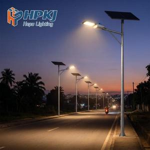 ไฟถนนโซลาร์เซลล์แบบแยกส่วน Hepu พร้อมแบตเตอรี่ลิเธียม IP66 ปรับกำลังไฟได้ สำหรับโครงการให้แสงสว่างบนถนน - Product Image 6