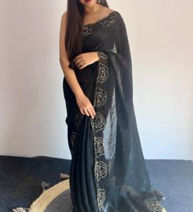 Superbe saree en soie spatiale avec un travail de séquence incroyable de 3 mm et Cutdana sur les deux frontières pour les fêtes - Product Image 3
