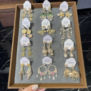 Pendientes de Plata con Diseño de Hojas de Zirconia y Gota de Agua, Estilo Chino Moderno, Lujo Ligero, Alta Gama, Retro y Elegante - Product Image 2