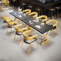Ensemble de table à manger moderne et durable avec plateau en bois et structure en fer, mobilier de restaurant bleu pour hôtel et centre commercial