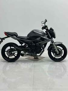 Yamaha XJ6, moteur quatre cylindres <span class=keywords><strong>de</strong></span> 600 cm³ refroidi par liquide à injection <span class=keywords><strong>de</strong></span> carburant, peinture et codes d'origine, modifié avec un échappement SC. - Product Image 6