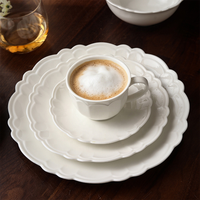 Service de Table en Céramique de Luxe Français à Motifs Floraux en Relief, Assiettes et Bols en Porcelaine à Bord Festonné, Écologique, Sans BPA, pour Hôtels, Vente en Gros
