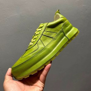 Baskets basses décontractées en cuir véritable vert pour hommes, respirantes, à talon plat, à lacets, couleur unie, style jeune - Product Image 1