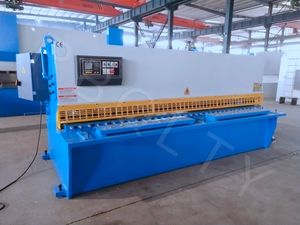 Macchina idraulica di taglio a trave oscillante E21S elettrica QC12K attrezzatura di taglio per la lavorazione efficiente del pezzo in metallo della lamiera - Product Image 2