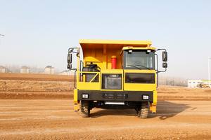 Camión Minero de Volteo de Cuerpo Ancho para Trabajo Pesado con Capacidad de Carga de 60 Toneladas SEM3090F - Product Image 5