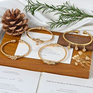 กำไล<span class=keywords><strong>ข้อ</strong></span><span class=keywords><strong>มือ</strong></span><span class=keywords><strong>เด็ก</strong></span>แบบเปิดชุบ<span class=keywords><strong>ทอง</strong></span> 18K ประดับเพชรซิร์คอน ดีไซน์ทันสมัย สำหรับ<span class=keywords><strong>เด็ก</strong></span>ผู้หญิง ขายส่งตามสั่ง - Product Image 3