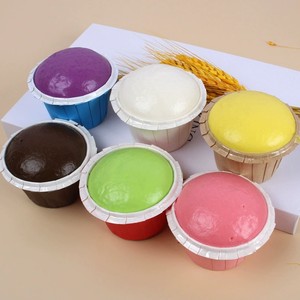 CHENXI Jouet anti-stress en forme de gâteau à la crème, jouet à presser en forme de pain à remontée lente pour enfants - Product Image 1