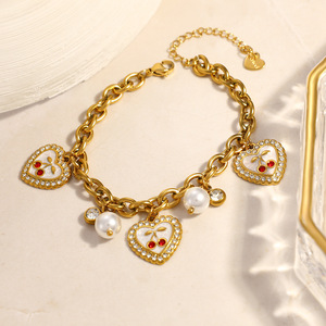 สร้อยข้อมือรูปหัวใจชุบทอง 18k ประดับเพชรและลายดอกซากุระสำหรับสวมใส่ทุกวัน - Product Image 4