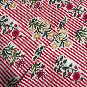 Tela de Algodón Blanca con Rayas Verticales Rojas Intensas, Motivos Florales Multicolores y Botánicos |   Estampado Tradicional Indio - Product Image 5