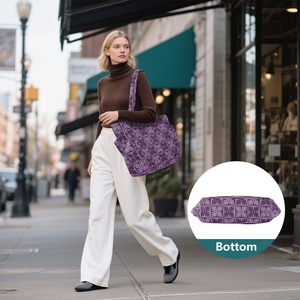 Sac fourre-tout décontracté matelassé pour femme, motif Hawaïen violet Ulu personnalisé, grande capacité, multi-poches, durable et écologique - Product Image 6