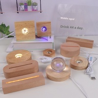 Personnalisation en Usine OEM/ODM : Lampe de Table LED Boule de Cristal Veilleuse Moderne avec Prise USB et Base en Bois, Éclairage d'Ambiance de Chambre