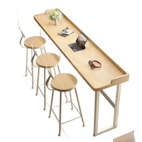 Table de bar mobile en bois massif de style nordique, longue et étroite, pour balcon ou fenêtre, idéale pour les salons de thé ou les cafés, avec chaises hautes incluses.