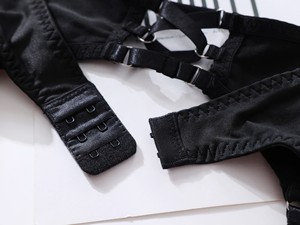 Conjunto de lencería negra para boda, con liguero, sujetador suave y tanga, ajuste cómodo, regalo para <span class=keywords><strong>esposa</strong></span> - Product Image 5