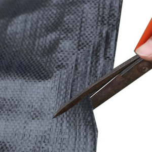 Film di Pacciamatura in Plastica Agricola Tappeto Antierbacce in Tessuto Intrecciato Resistente Copertura per Terreno Telo per il Controllo delle Erbe Infestanti - Product Image 4