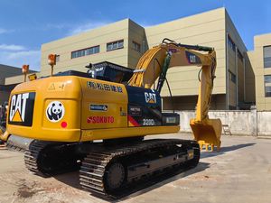 Japan Original Used CAT 320D2 Crawler Excavator 20.6 Ton Hydraulic <b>Digger</b> With Low Working Hours - Product Image 3