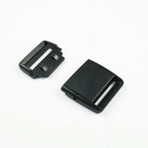 Boucle à dégagement latéral en plastique noir 38 mm, durable pour sacs, résistante à l'usure - Product Image 2