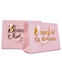 Sacs en papier personnalisés de luxe avec logo, poignées en ruban, sacs cadeaux roses en kraft avec estampage doré pour vêtements, chaussures, chaussettes, fourrures
